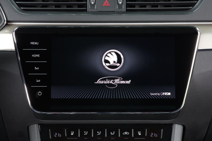 Детали интерьера Skoda Superb Laurin & Klement 2019 года  (WW) (фото 64 из 93)